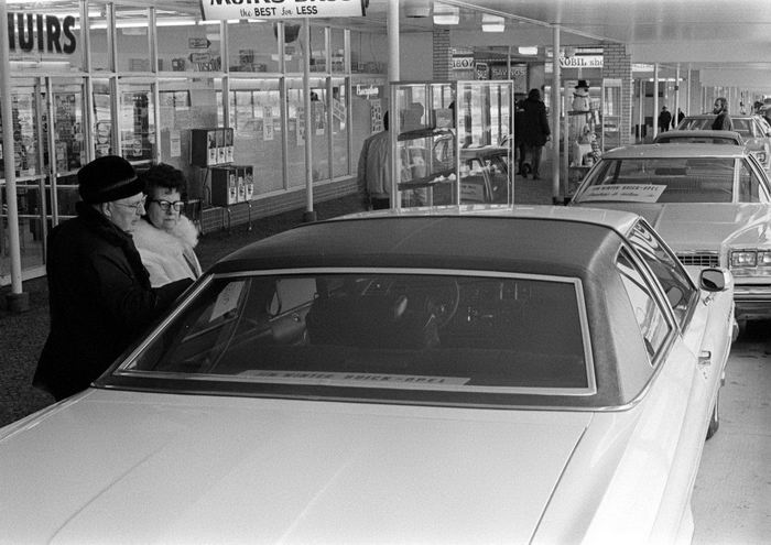 Jackson Crossing (Paka Plaza) - Historical Photos Of Paka Plaza From Mlive (newer photo)